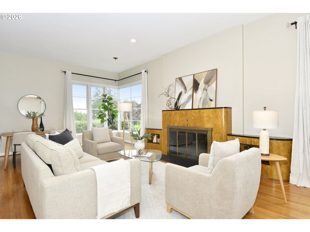 8109 Sw 6TH Ave, Portland, OR 97219