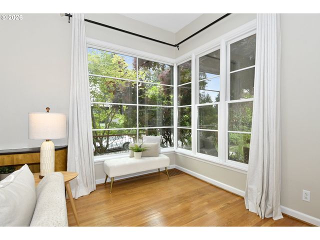 8109 Sw 6TH Ave, Portland, OR 97219