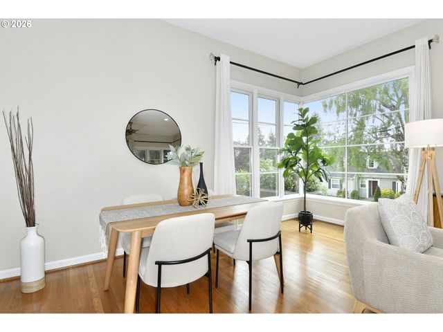 8109 Sw 6TH Ave, Portland, OR 97219