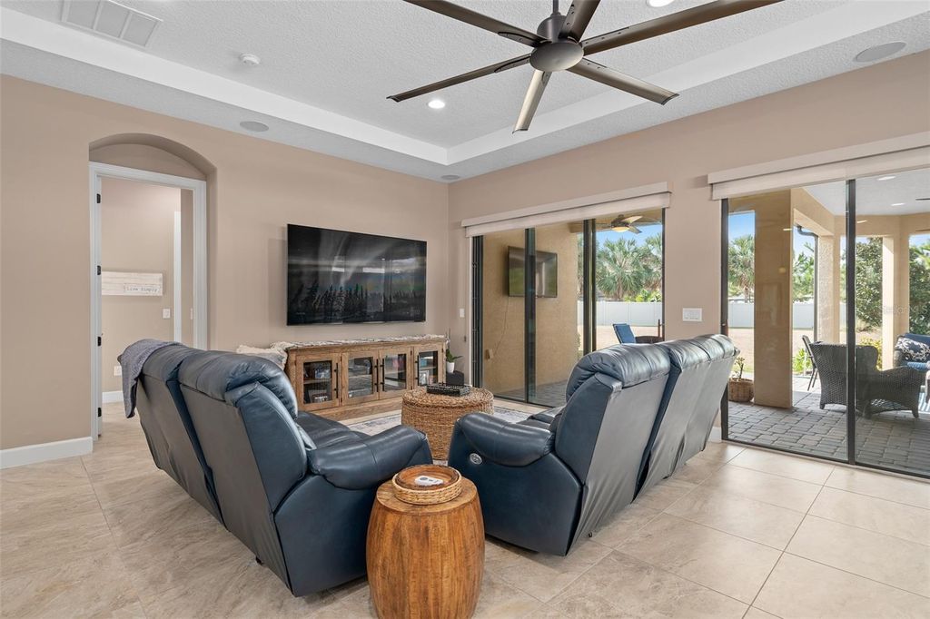 Image 13 of property listing at 1164 ESPERANZA RIDGE ROAD, Clermont, FL 34715