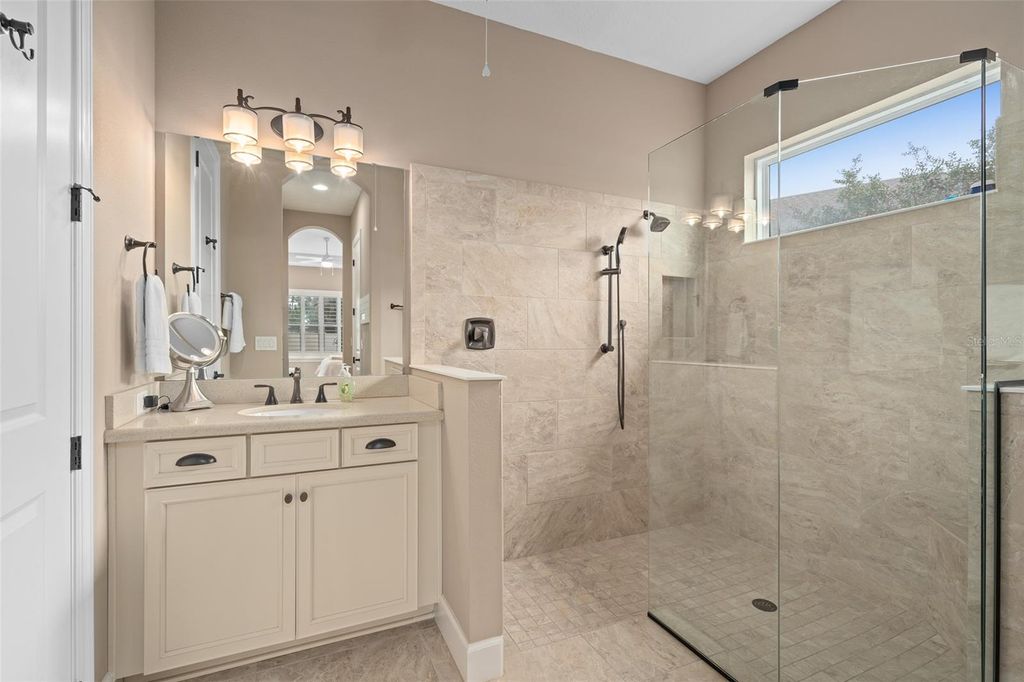 Image 23 of property listing at 1164 ESPERANZA RIDGE ROAD, Clermont, FL 34715