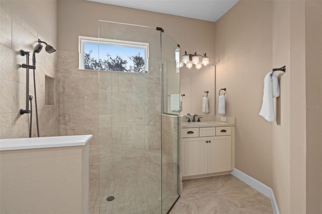 Image 24 of property listing at 1164 ESPERANZA RIDGE ROAD, Clermont, FL 34715