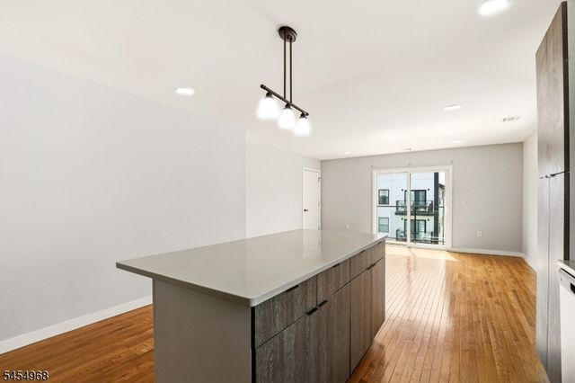 741 Seaport Dr, Elizabeth City, NJ 07201