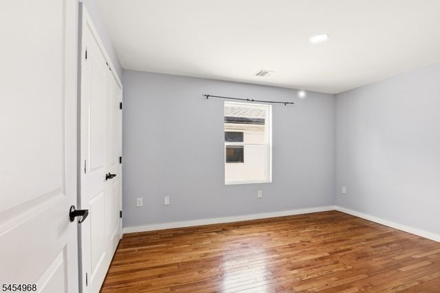 741 Seaport Dr, Elizabeth City, NJ 07201