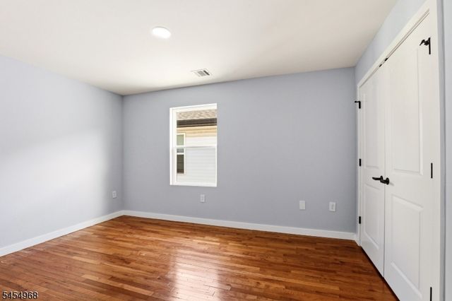 741 Seaport Dr, Elizabeth City, NJ 07201