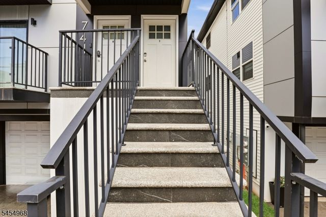 741 Seaport Dr, Elizabeth City, NJ 07201