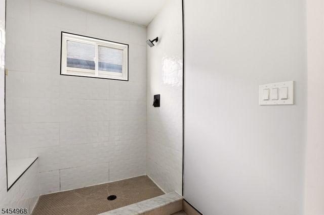 741 Seaport Dr, Elizabeth City, NJ 07201