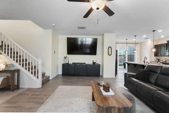 5713 Antique Rose Way, Riverbank, CA 95367