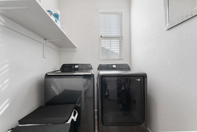 5713 Antique Rose Way, Riverbank, CA 95367