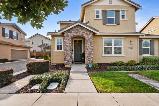 5713 Antique Rose Way, Riverbank, CA 95367