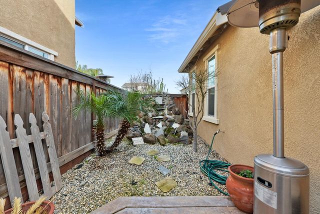 5713 Antique Rose Way, Riverbank, CA 95367