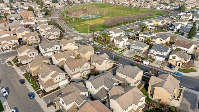 5713 Antique Rose Way, Riverbank, CA 95367