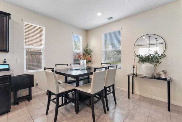 5713 Antique Rose Way, Riverbank, CA 95367