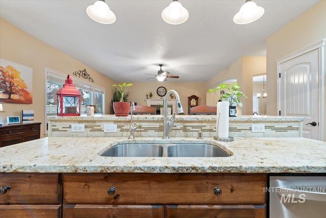 2998 E Shadowwolf Dr, Eagle, ID 83616