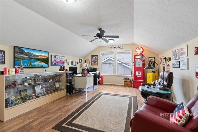 2998 E Shadowwolf Dr, Eagle, ID 83616