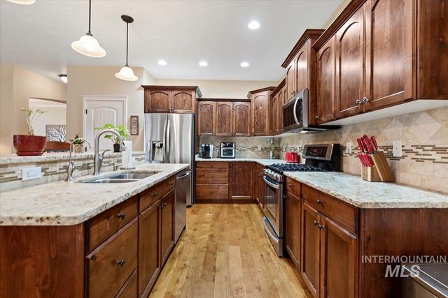 2998 E Shadowwolf Dr, Eagle, ID 83616