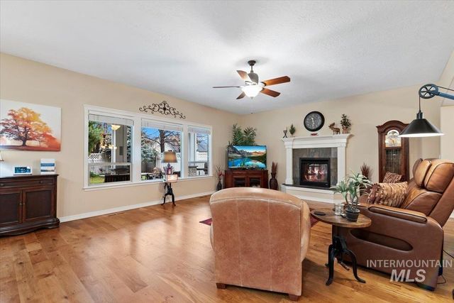 2998 E Shadowwolf Dr, Eagle, ID 83616