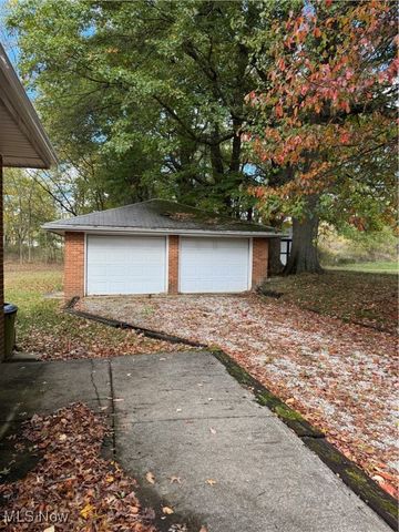 1029 Maple Street, Tallmadge, OH 44278