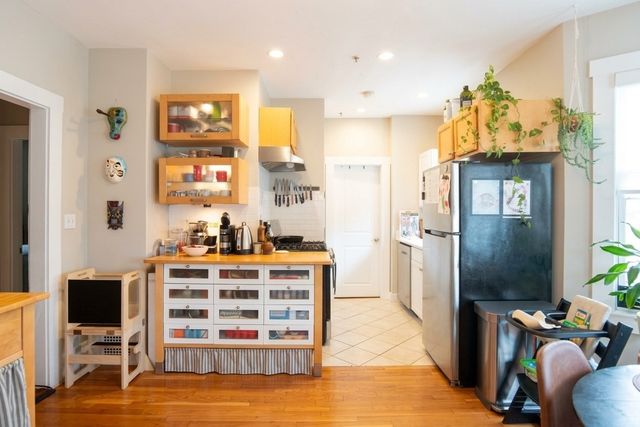59 Harwood 3, Lynn, MA 01902