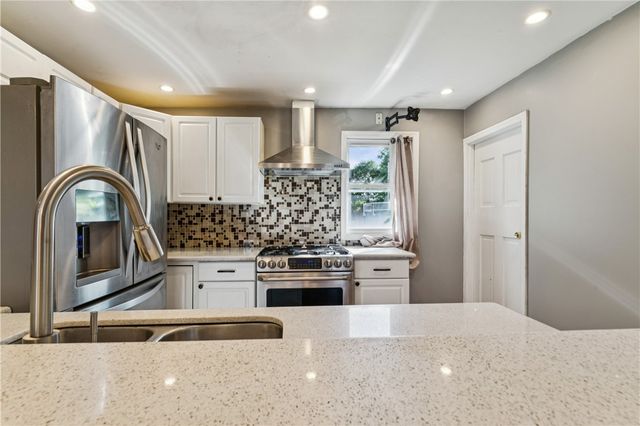 770 5th St, Beaver, PA 15009