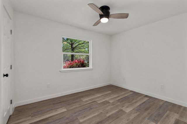 145 Madison Dr, Longview, TX 75603