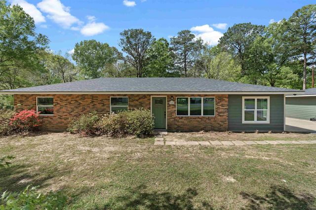 145 Madison Dr, Longview, TX 75603