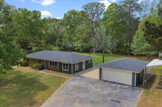 145 Madison Dr, Longview, TX 75603