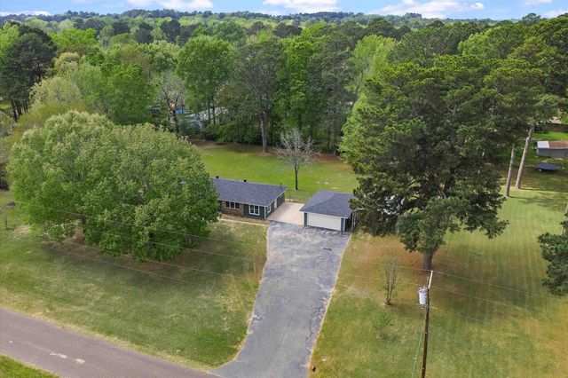 145 Madison Dr, Longview, TX 75603