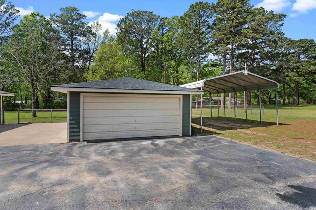 145 Madison Dr, Longview, TX 75603