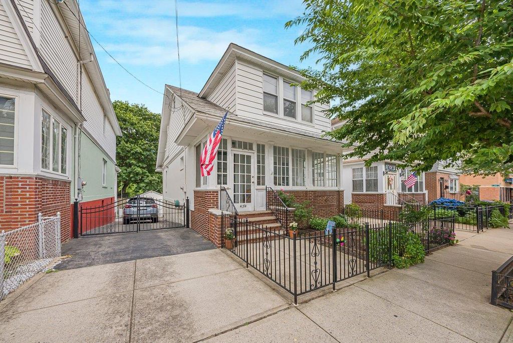 4374 Katonah Avenue, Bronx, NY 10470