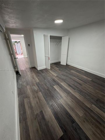 12455 SW 185th Ter, Miami, FL 33177