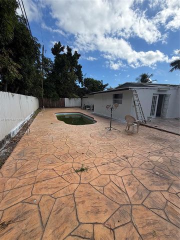 12455 SW 185th Ter, Miami, FL 33177