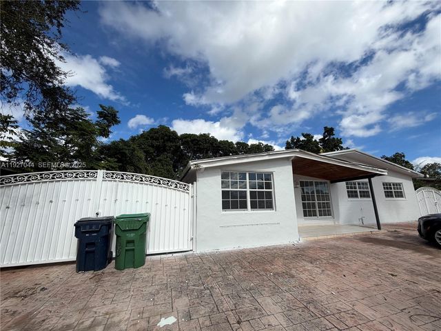 12455 SW 185th Ter, Miami, FL 33177