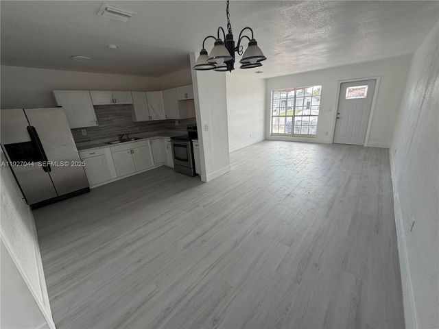 12455 SW 185th Ter, Miami, FL 33177