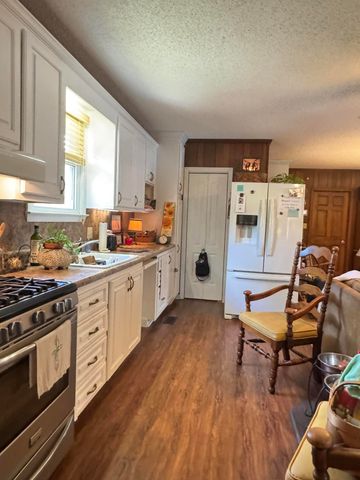 1665 Taw Caw Drive, Summerton, SC 29148