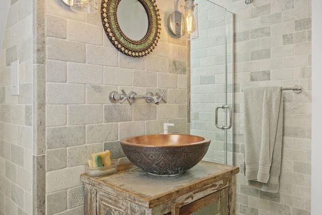 318 W Lakeside Street, Madison, WI 53715