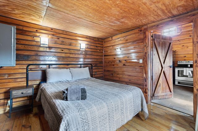 99 Debbie Lane, Slade, KY 40376