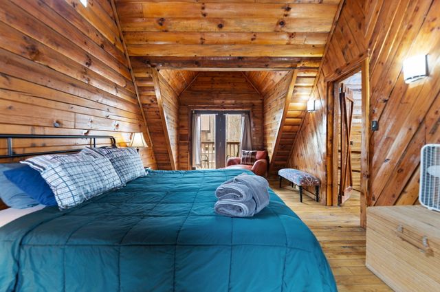 99 Debbie Lane, Slade, KY 40376