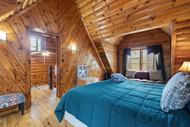 99 Debbie Lane, Slade, KY 40376