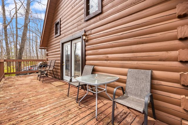 99 Debbie Lane, Slade, KY 40376