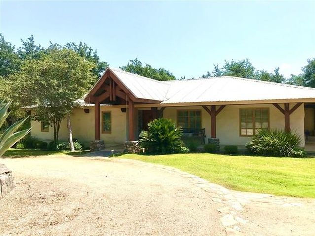 3209 Crosswind DR, Spicewood, TX 78669