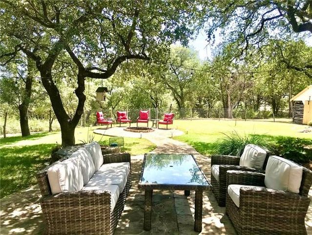 3209 Crosswind DR, Spicewood, TX 78669