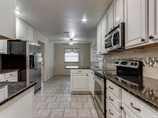 5705 NW 60th Street, Warr Acres, OK 73122