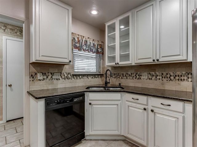 5705 NW 60th Street, Warr Acres, OK 73122