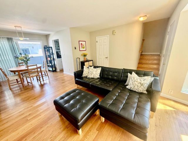786 Arguello Street 108, Redwood City, CA 94063