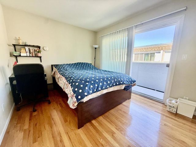 786 Arguello Street 108, Redwood City, CA 94063