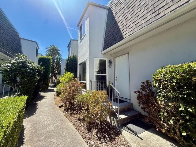 786 Arguello Street 108, Redwood City, CA 94063