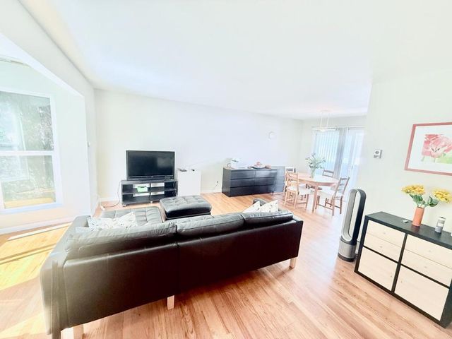 786 Arguello Street 108, Redwood City, CA 94063
