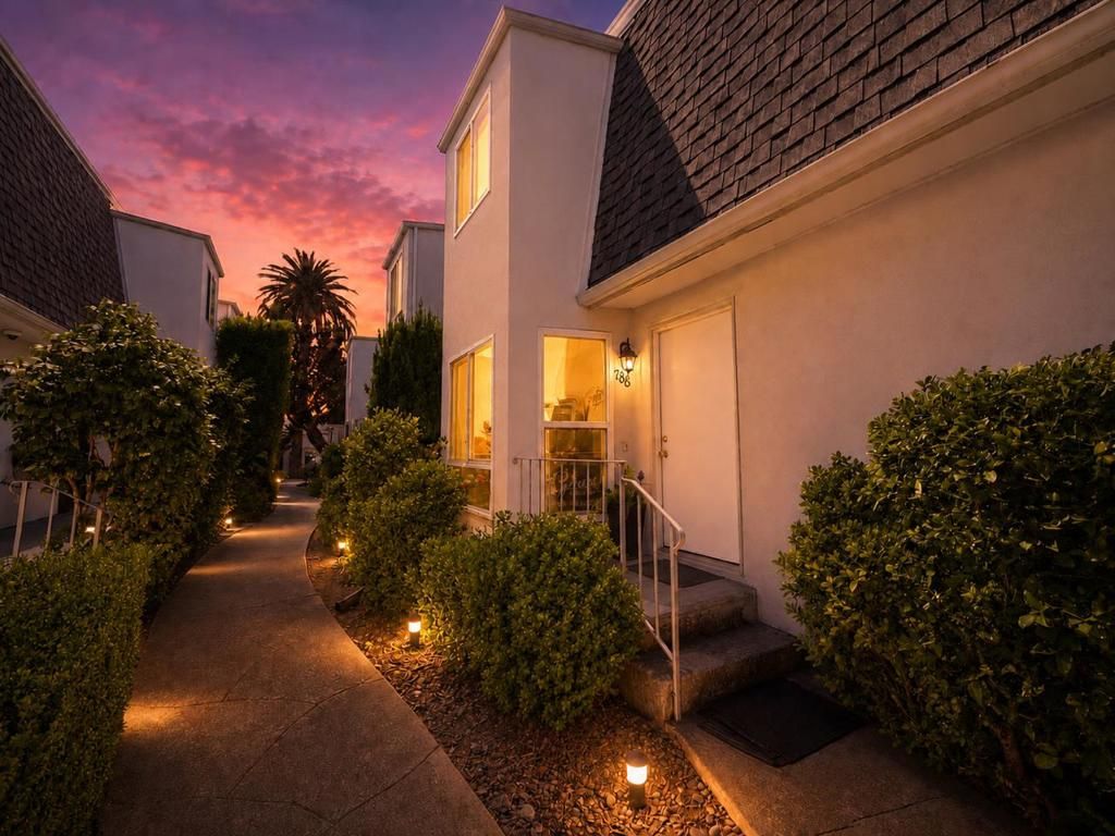 786 Arguello Street 108, Redwood City, CA 94063