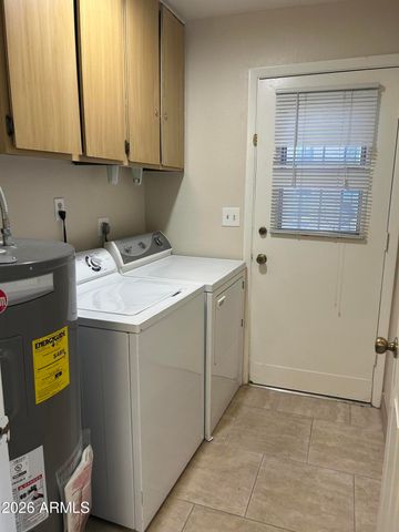 925 E BERYL Avenue, Phoenix, AZ 85020